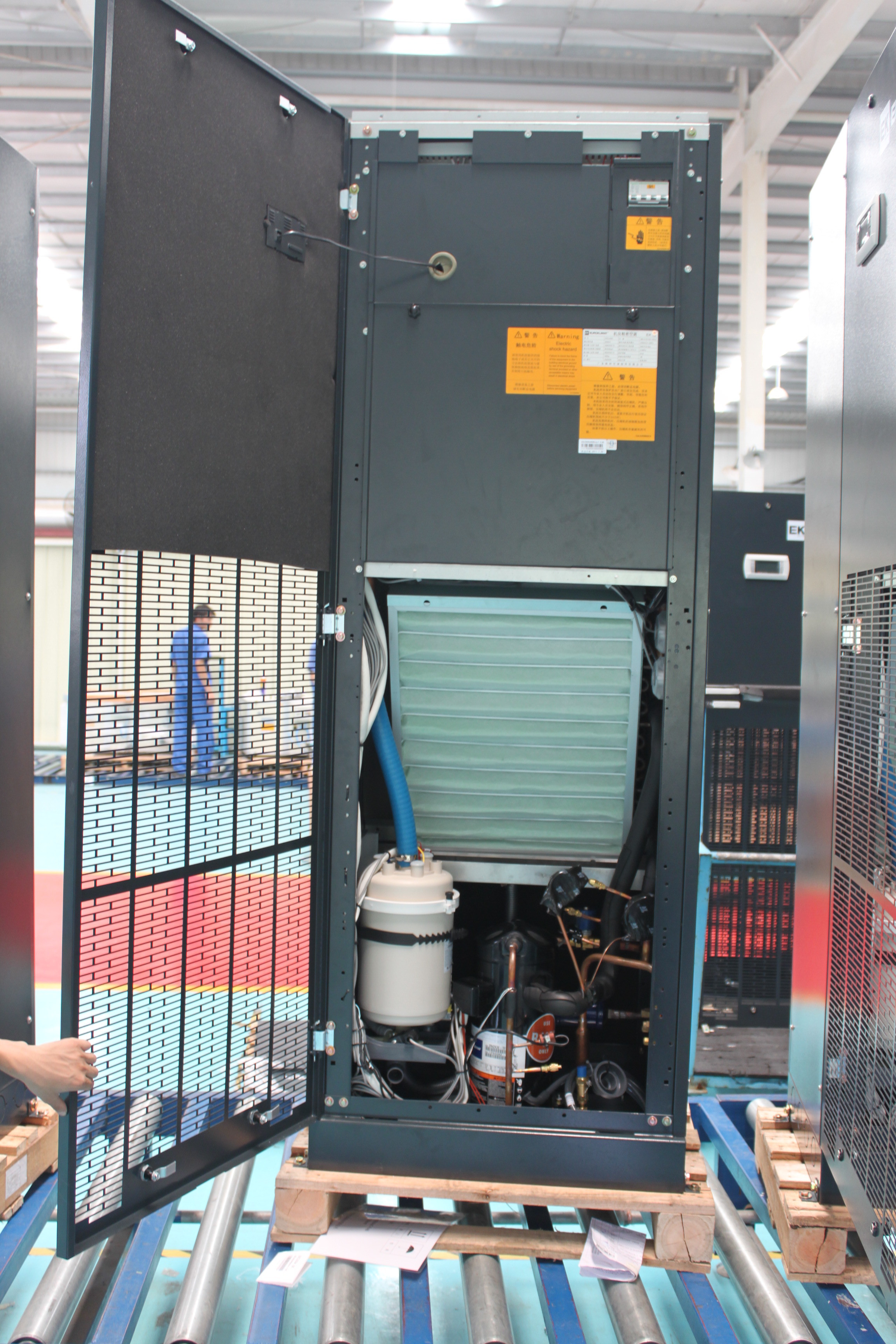 Água industrial condicionador de ar de refrigeração da precisão 34.9KW para a sala do servidor
